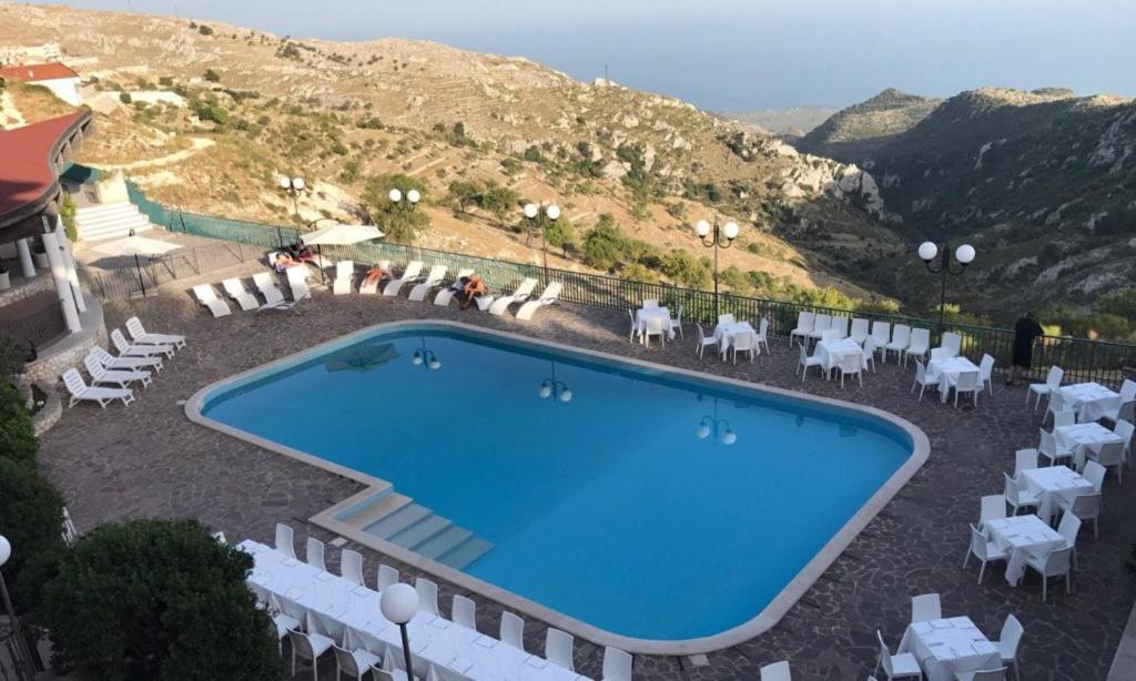 Santangelo Hotel Матината Екстериор снимка